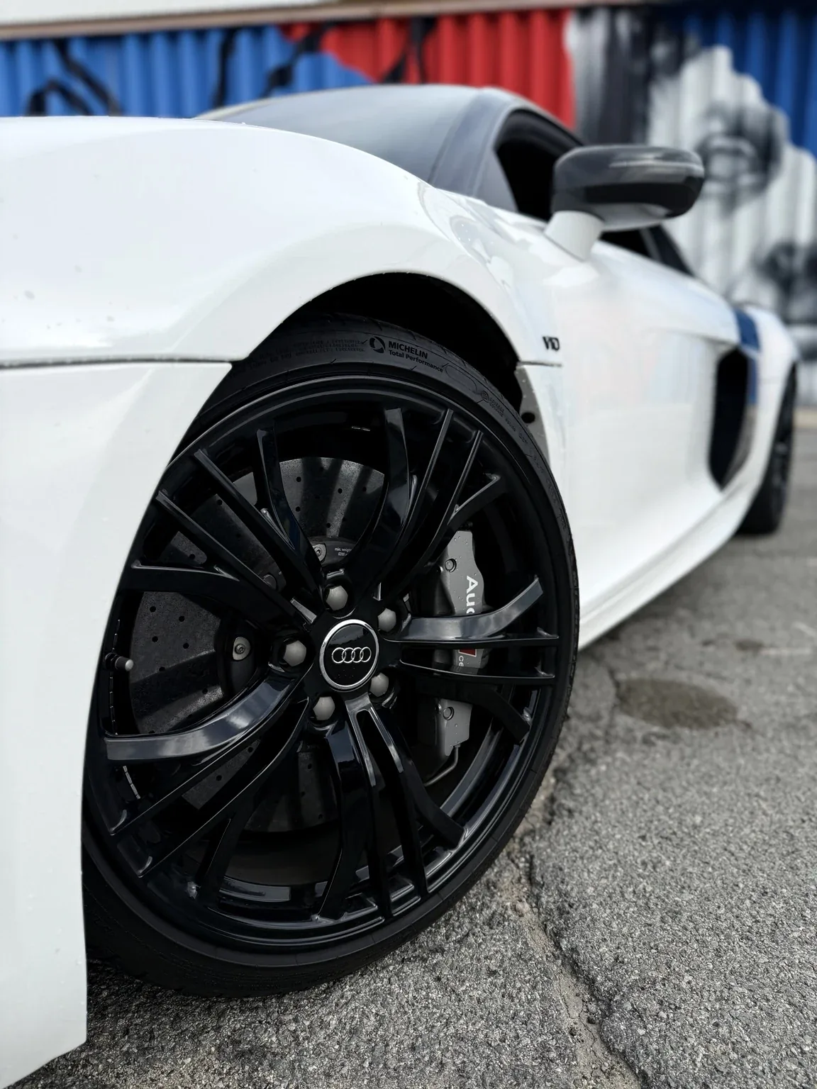 Audi R8 V10 Plus - réalisation LAN MOTORS
